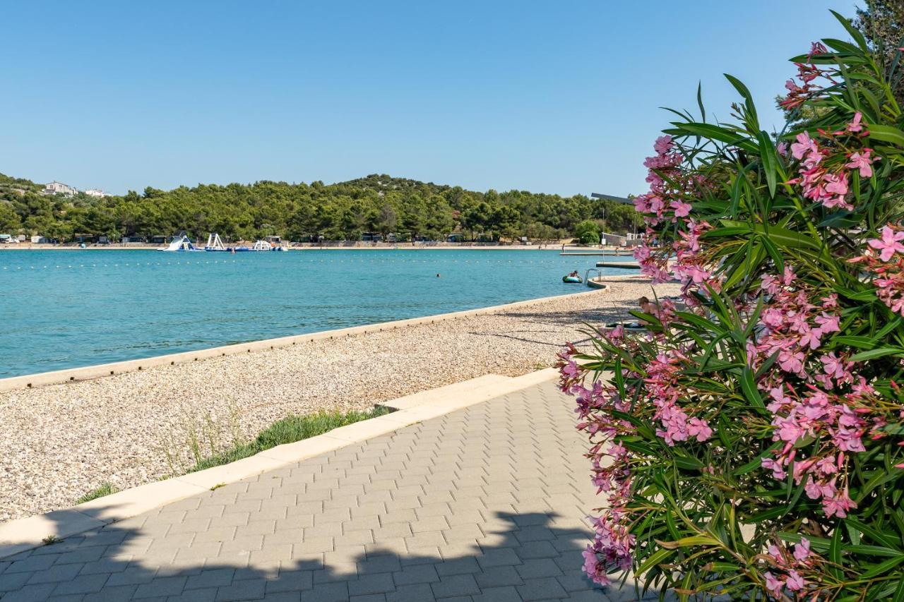 Apartments Jezera Lovisca Экстерьер фото
